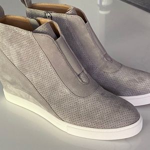 Paolo Clara Wedge Sneaker Size 7